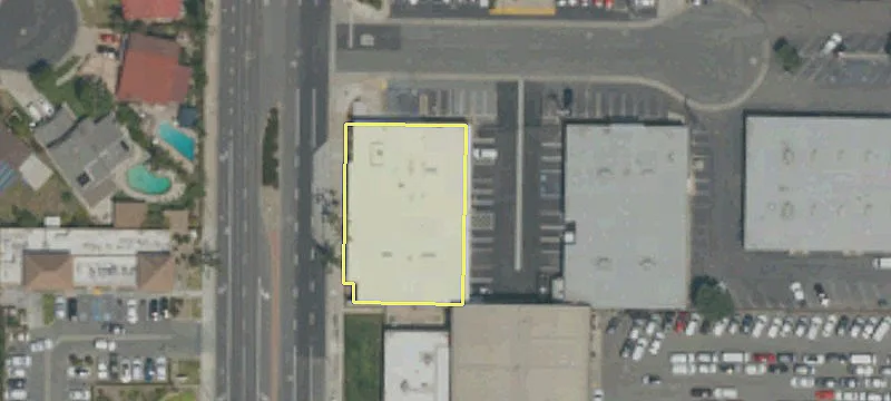3901 Main St