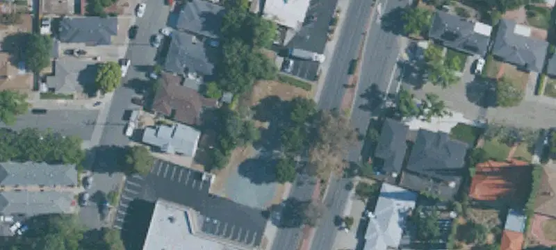 Railroad Ave