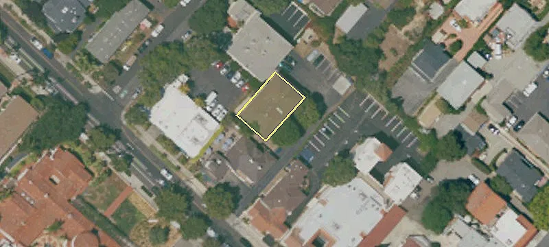 2026 De La Vina St