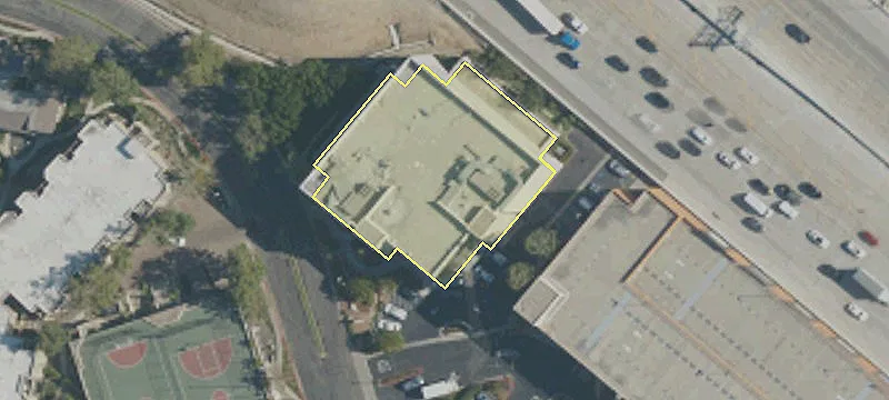 7677 Ctr Ave