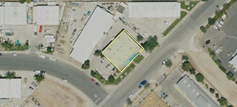 560 Grand Ave