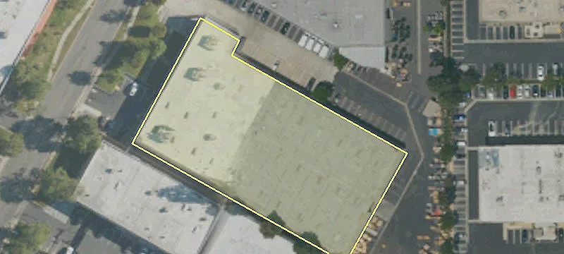 3560 Cadillac Ave