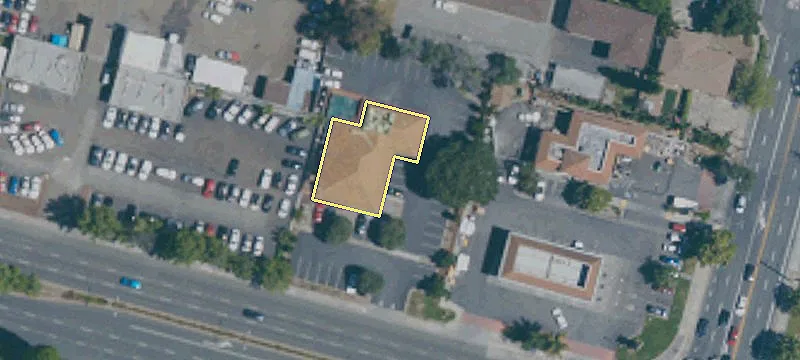 1025 El Camino Real