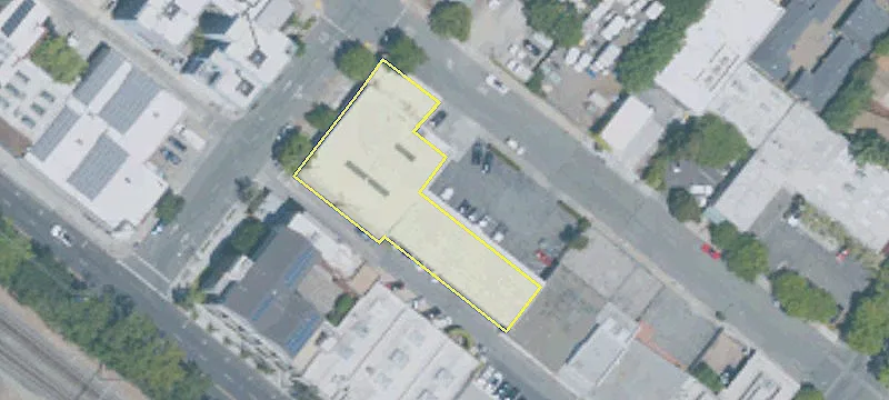 904 High St