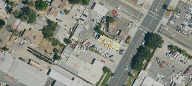 2437 Main St