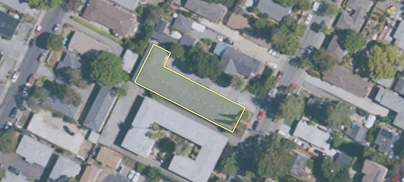 260 Chiquita Ave