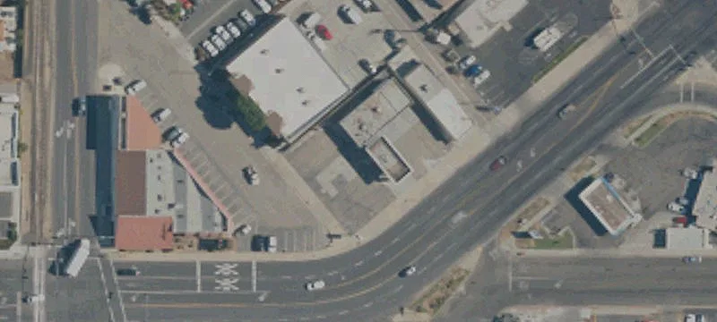 1221 Yosemite Ave