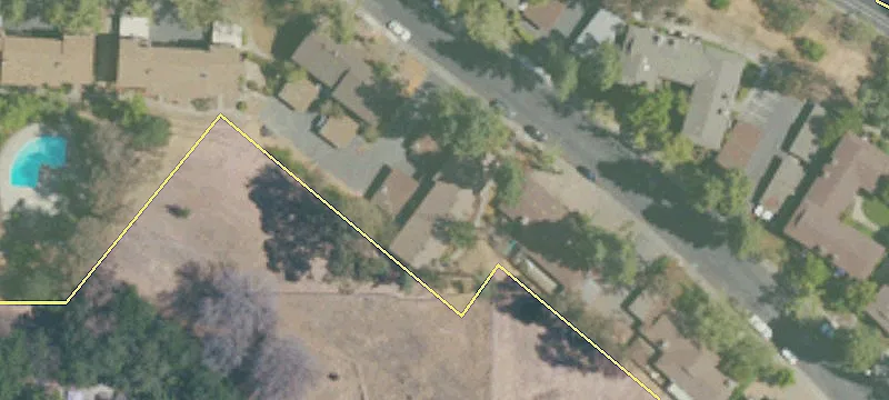 330 Camelback Rd