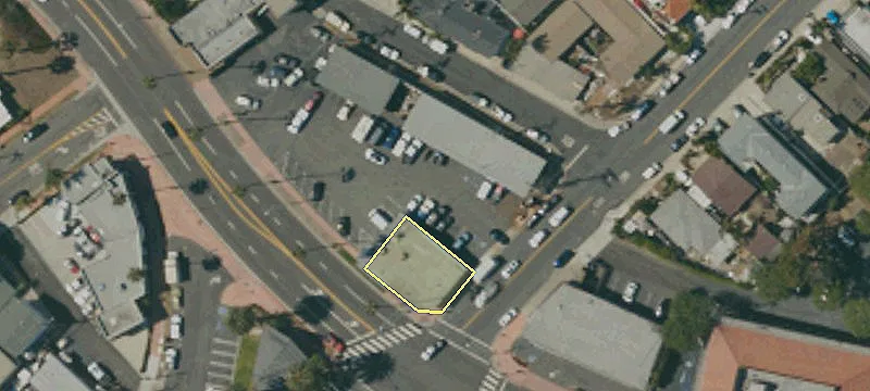 1221 El Camino Real