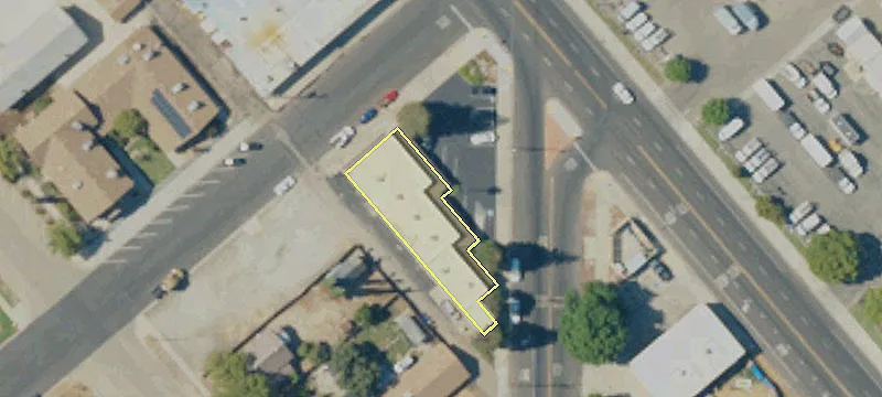 825 Frankwood Ave