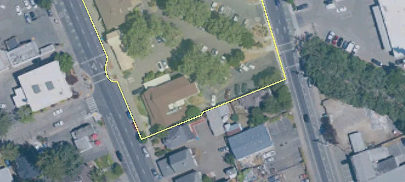 301 Main St