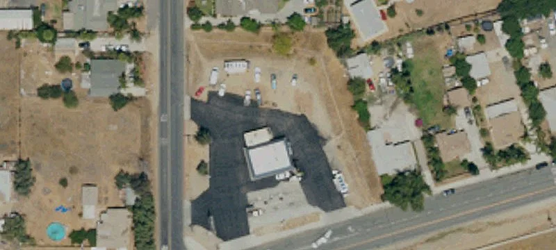 9775 Jurupa Rd