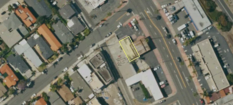 100 Avenida Mateo
