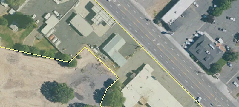 2750 Main St