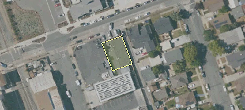 144 Lewis St