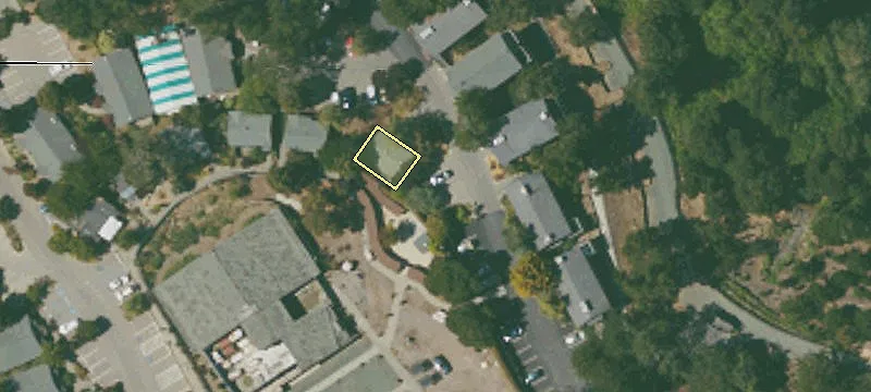 2905 Burton Dr