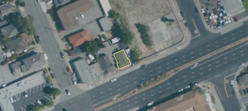 1041 El Camino Real