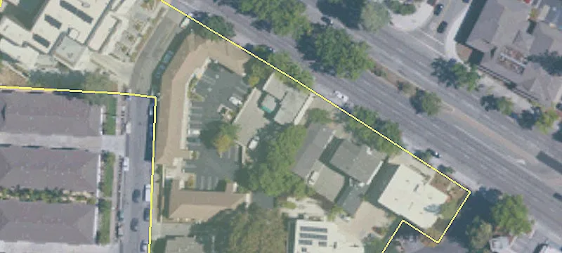 1621 El Camino Real
