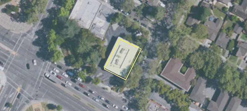 700 El Camino Real