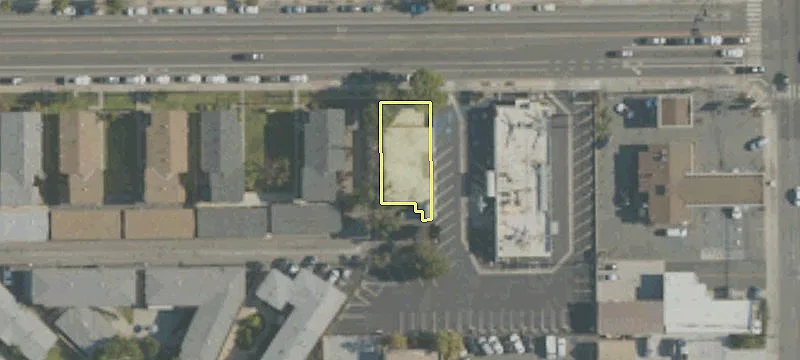 1090 Valencia Dr