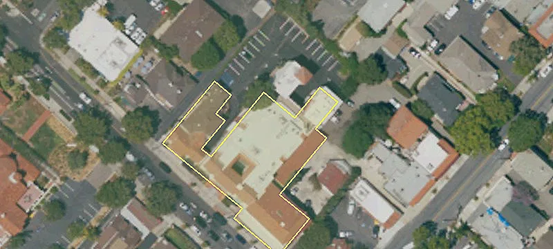 2020 De La Vina St
