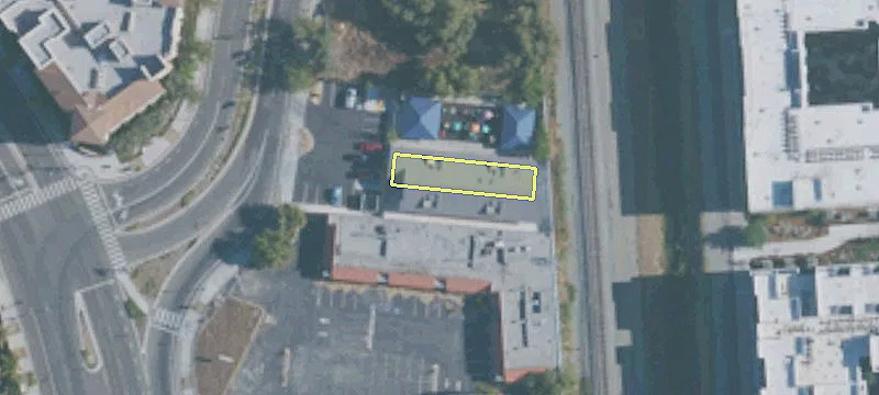 1362 Main St