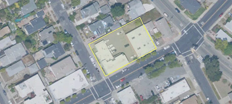 7001 Stockton Ave