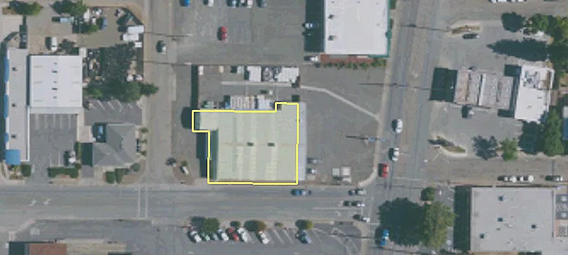 1015 Main St