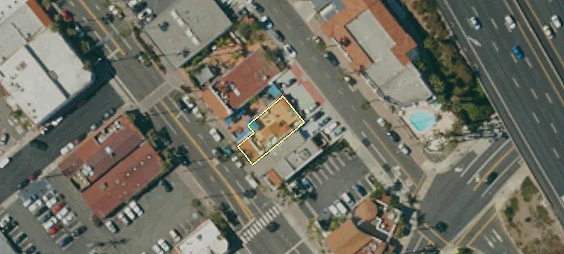 215 El Camino Real