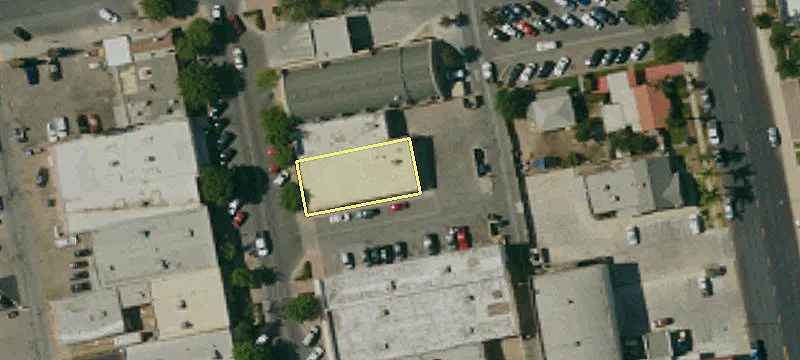 1122 Main St