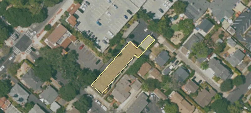 2220 Oak Park Ln