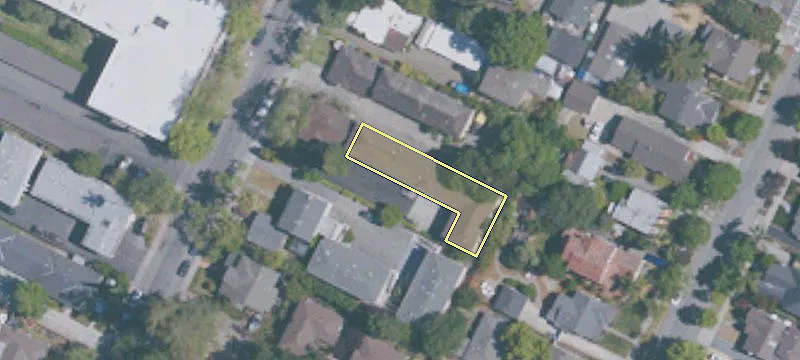 655 Mariposa Ave
