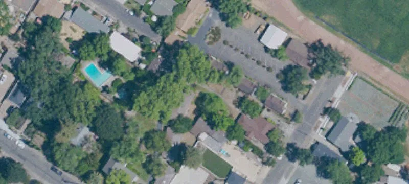 1412 Fair Way