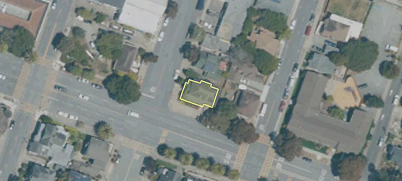 546 Pne Ave