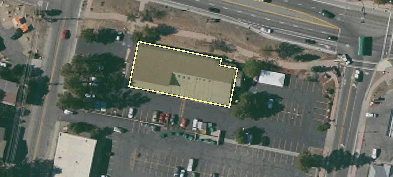 3069 Main St