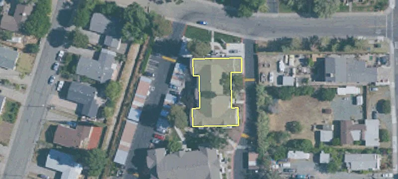 2901 Mary Ann Ln