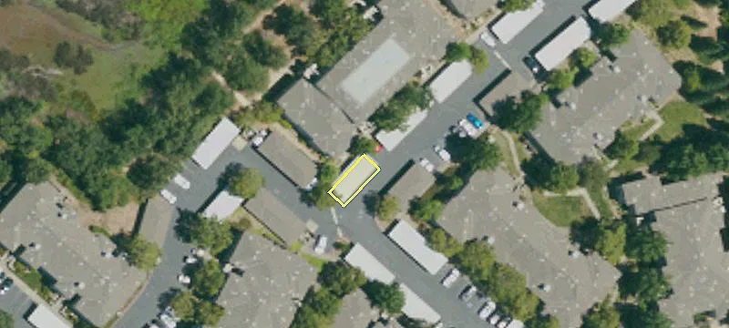 180 Lexington Dr