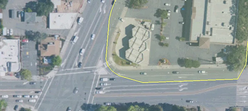 2900 Main St