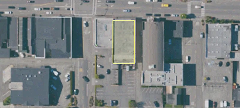 1207 Main St