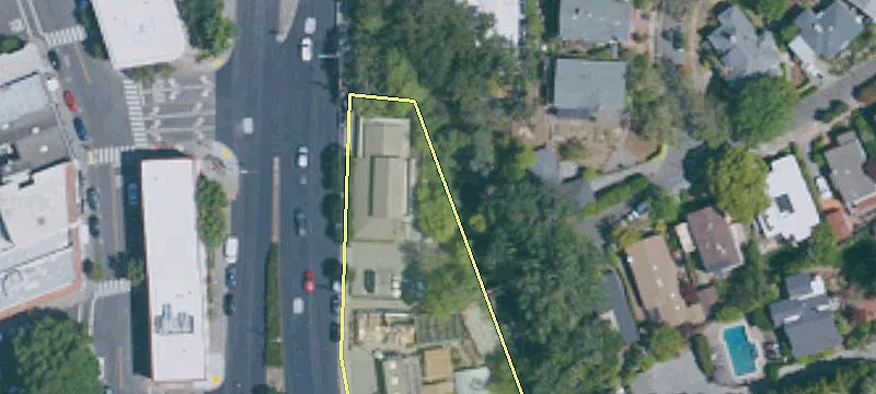 160 Sir Francis Drake Blvd