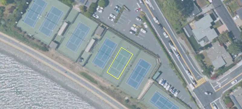 700 Tiburon Blvd