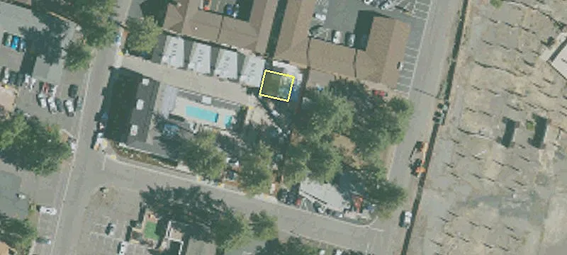 943 Poplar St