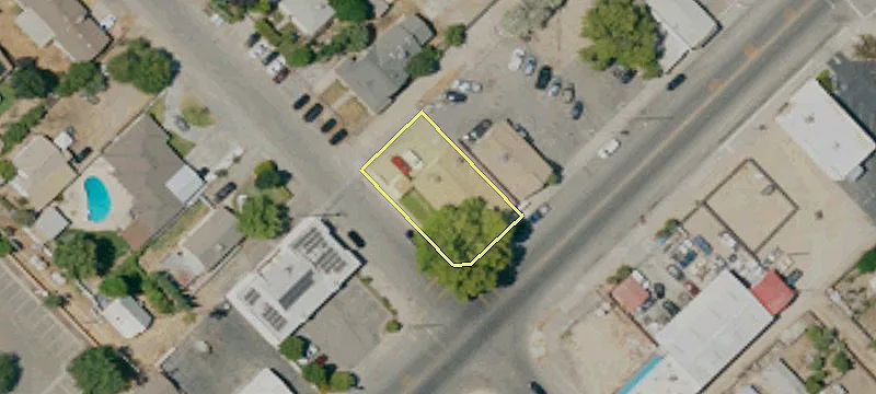 2440 Tahoe Ave