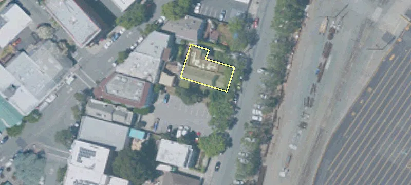 40 Railroad Ave