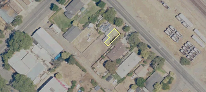 3891 Santa Fe Ave