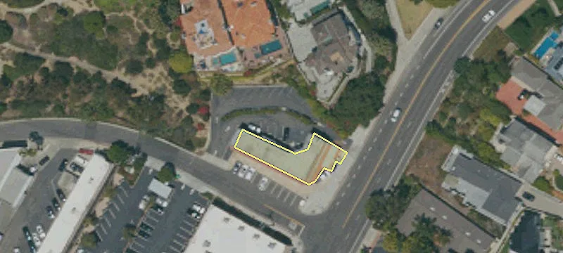 215 Riverside Ave