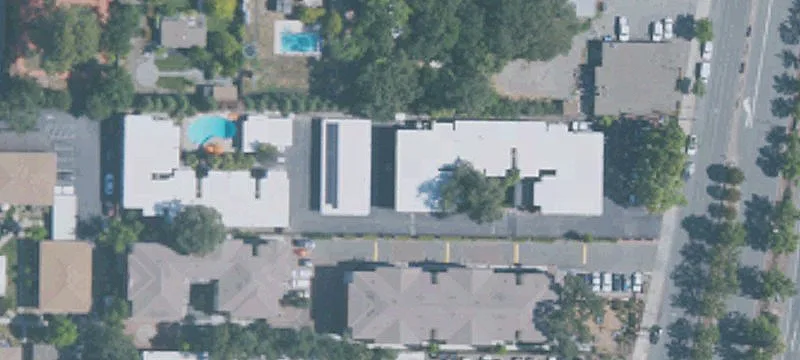 3081 Main St