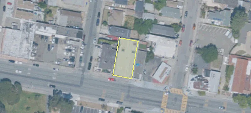 3211 Macdonald Ave