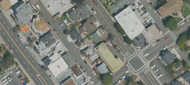 564 Ramona Ave