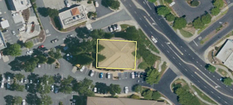 9240 Laguna Spgs Dr